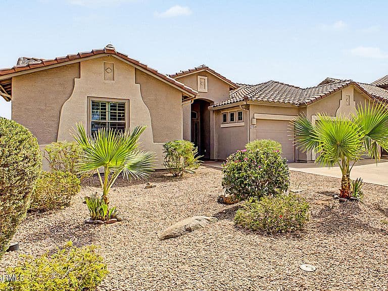 37249 W OLIVETO Avenue photo 4