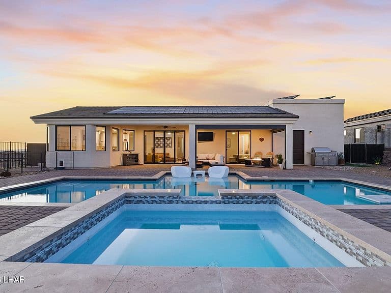 6744 Avienda De Los Foothills photo 1