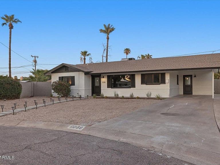 2038 E Cheery Lynne Road photo 2