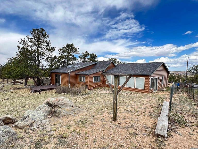1046 Lookout Dr photo 5