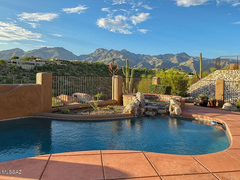 4307 N Sabino Mountain Dr photo 5