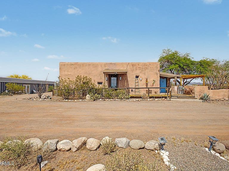 25408 W ADAMANDA Drive photo 1