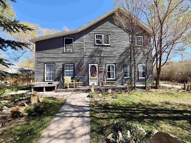 258 W Railroad Ave photo 1