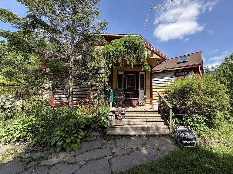 298 Biddle Road photo 2