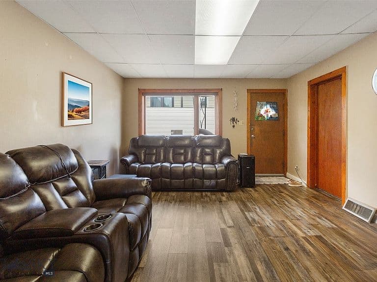 422 Virginia St photo 3