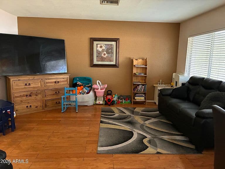 3902 W VILLA THERESA Drive photo 4