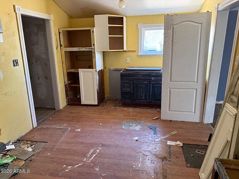 1216 E MINGUS Avenue photo 4