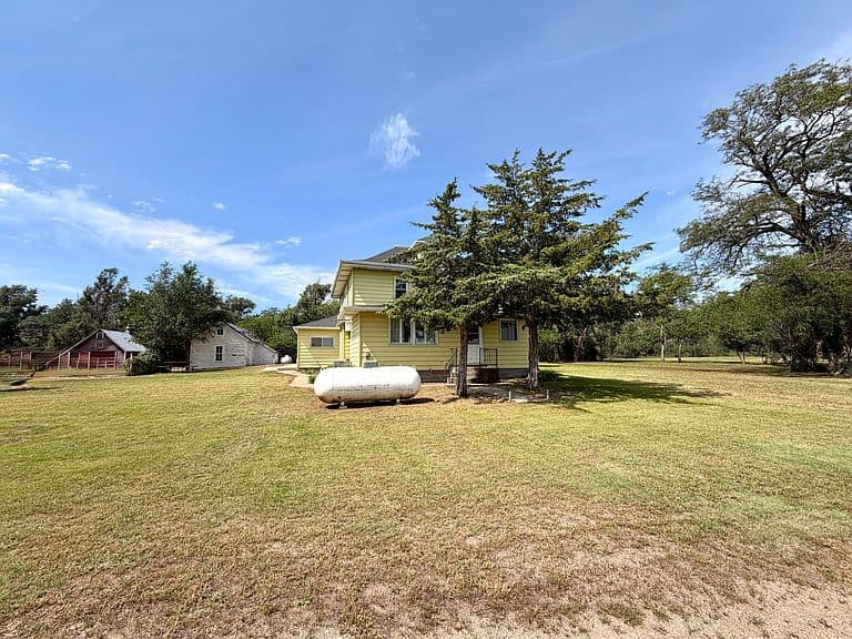 38879 231st St photo 3