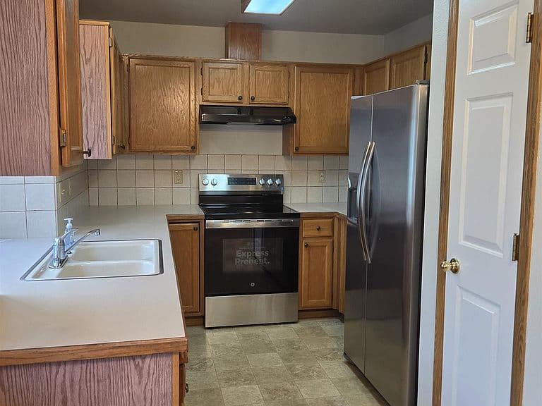 1100 Burnett Dr Unit 261 photo 4