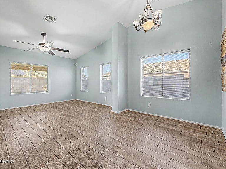 518 W BLACK HAWK Place photo 4