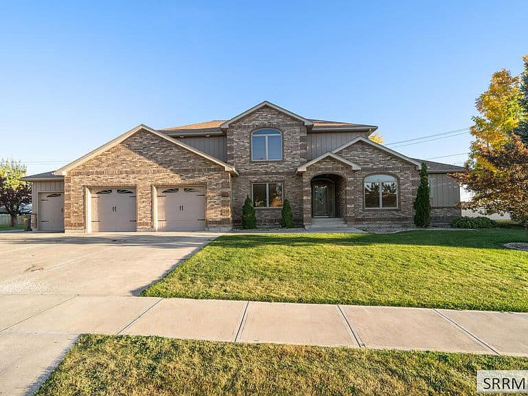4690 Pevero Dr photo 1