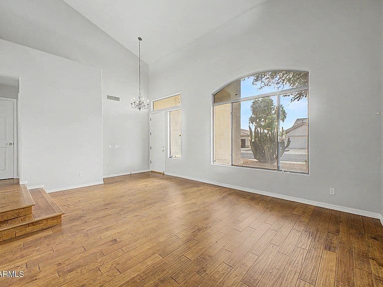 14756 W COLUMBUS Avenue photo 5