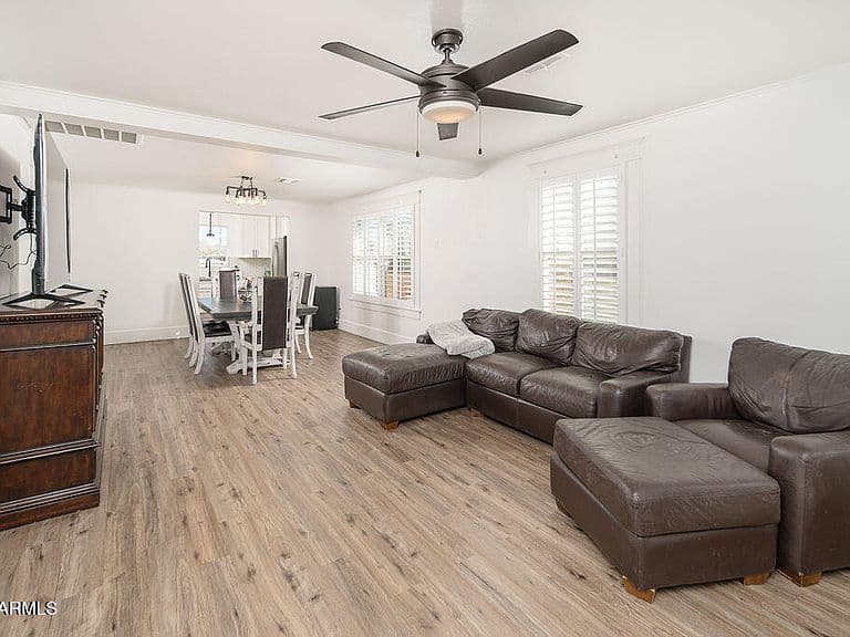 1150 E POLK Street photo 5