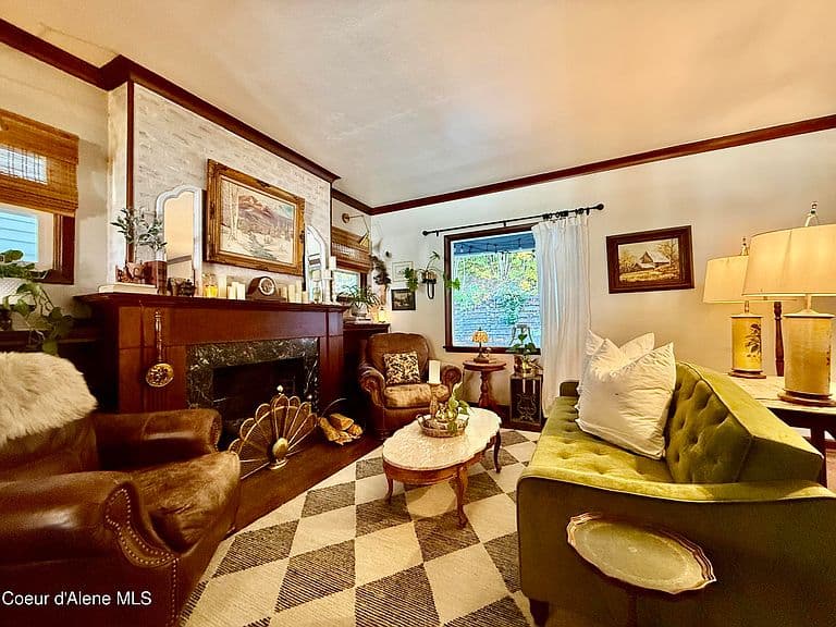 309 Bank St photo 5