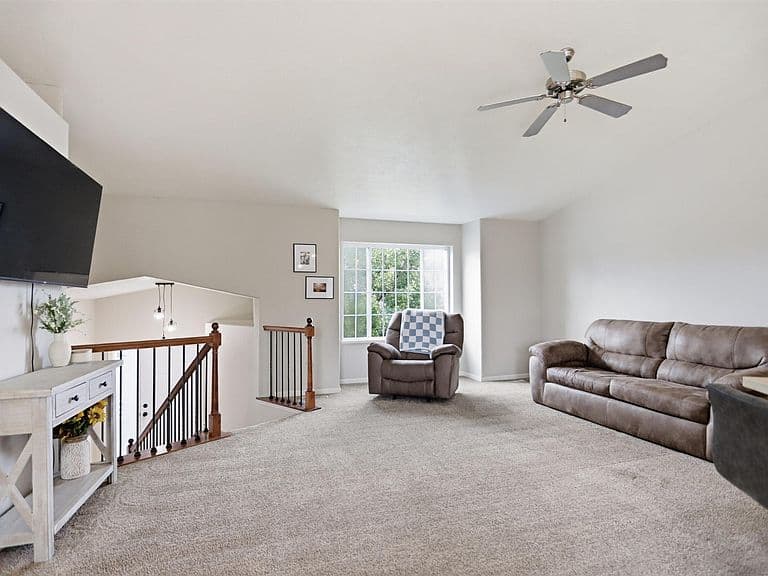 1316 W Creekside Dr photo 5