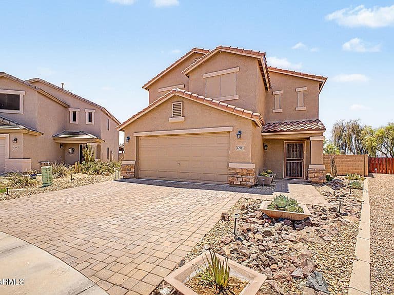 42855 W HILLMAN Drive photo 3