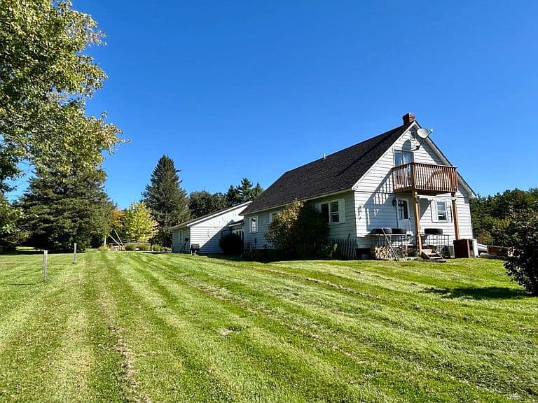 114 Cherry Lane photo 1