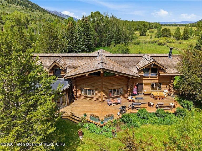 2450 N Fish Creek Rd photo 4