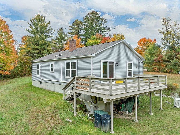 1695 Maple Street photo 5