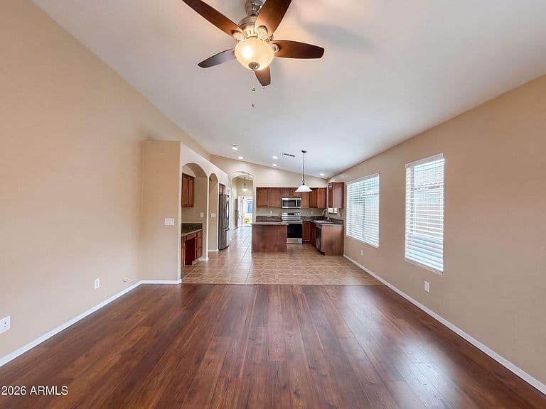 1365 E PRICKLY PEAR Drive photo 3