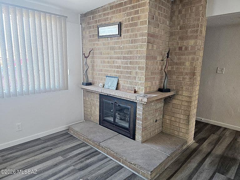8556 E Kenyon Dr photo 4