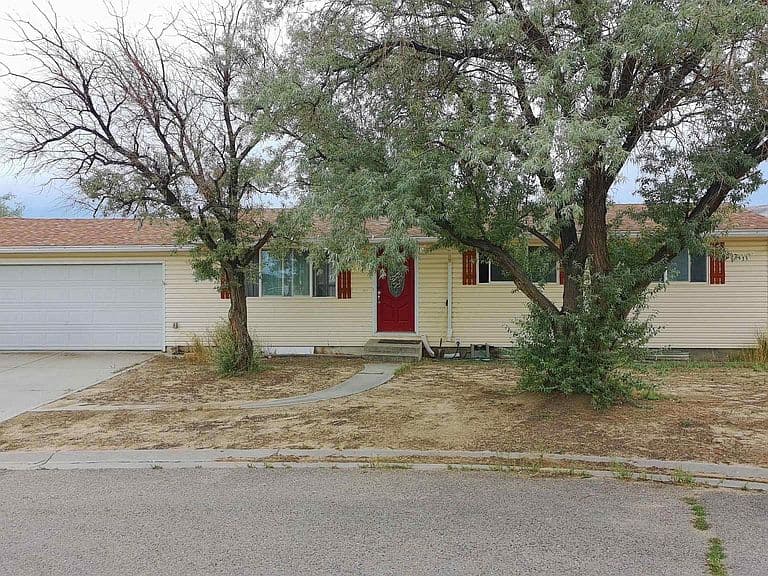 1105 View St photo 1