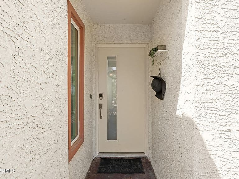 3620 N 27TH Way photo 3