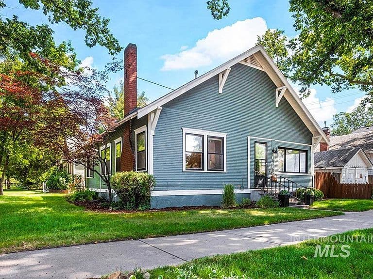 1414 W Alturas St photo 1