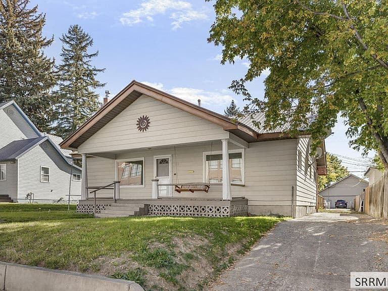 158 N Ridge Ave photo 3