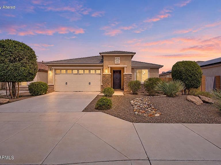 25932 W QUAIL Avenue photo 2