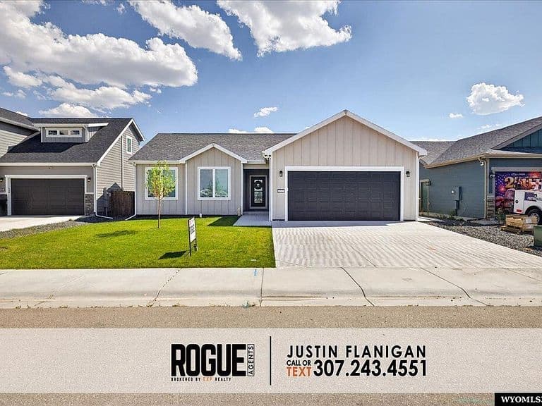 4645 Shale Cir photo 3