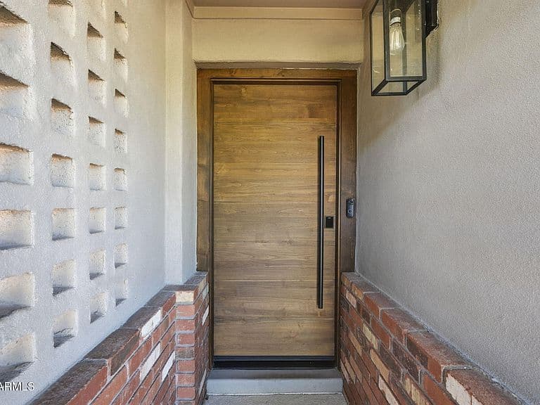 3601 E CHOLLA Street photo 3