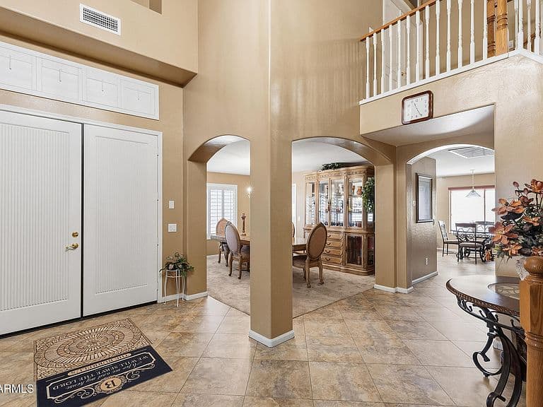 16385 W MCKINLEY Street photo 4