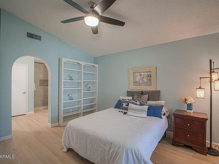 1120 N VAL VISTA Drive #23 photo 4