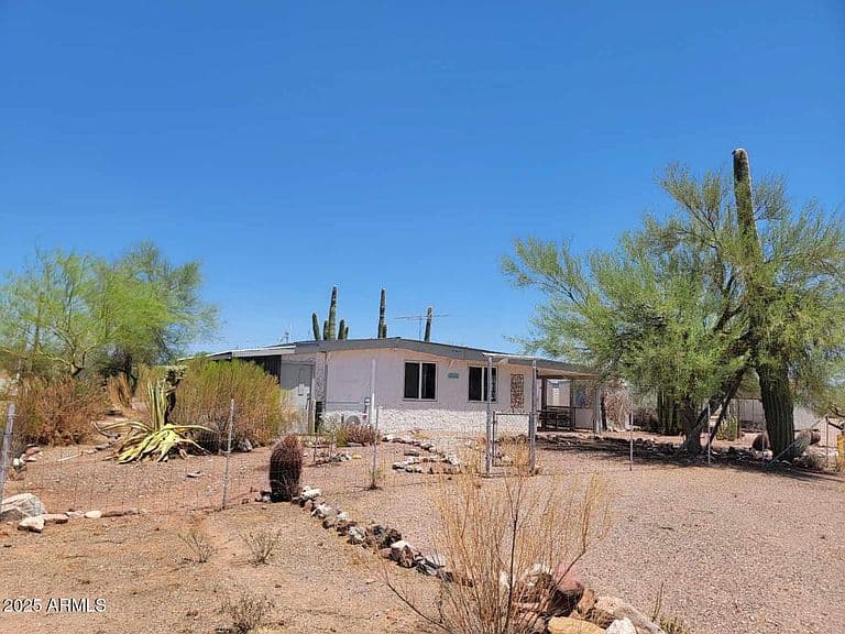 25712 W Steinbeck Drive photo 5