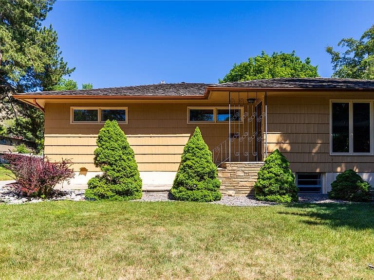 3115 Harrow Dr photo 2