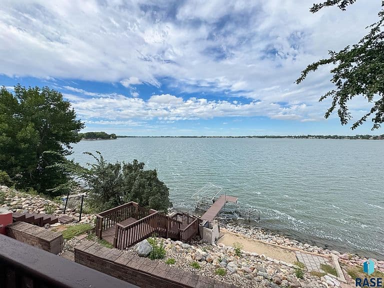 5361 S Shore Dr photo 3