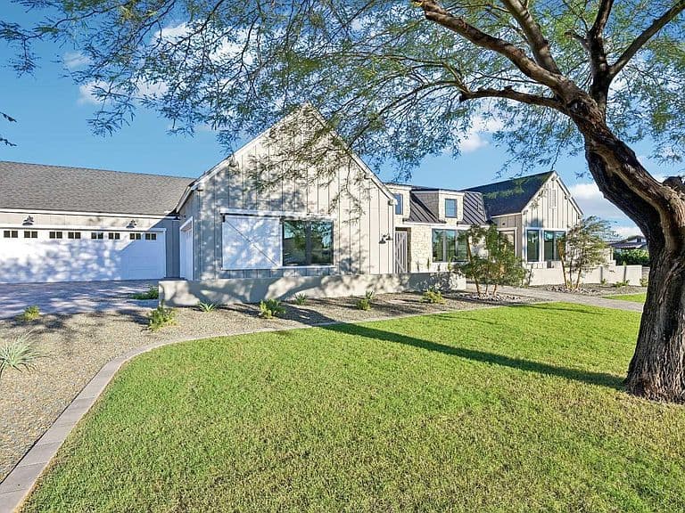 6128 E SWEETWATER Avenue photo 4