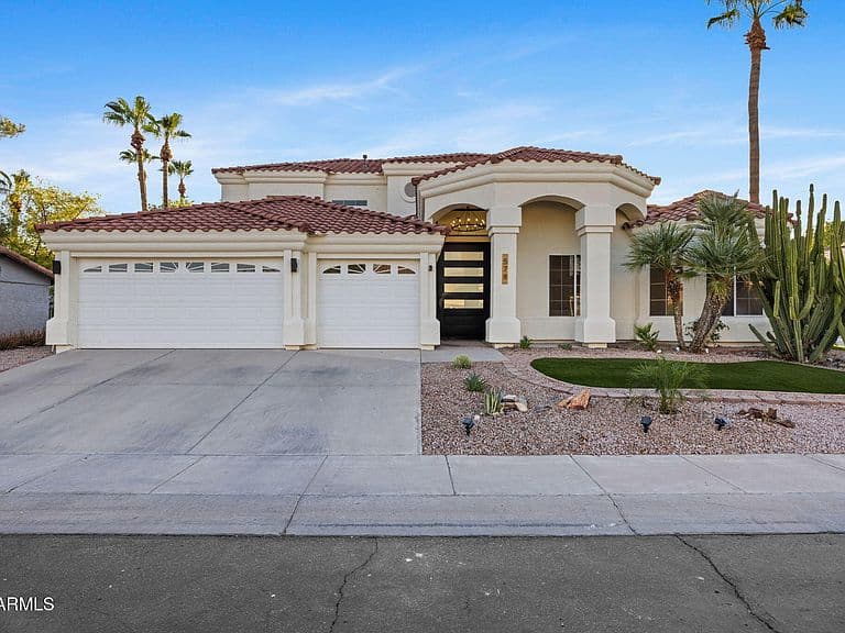 578 N Acacia Drive photo 3