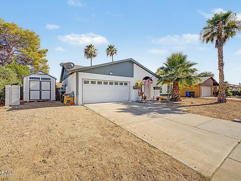 2815 W VILLA RITA Drive photo 1
