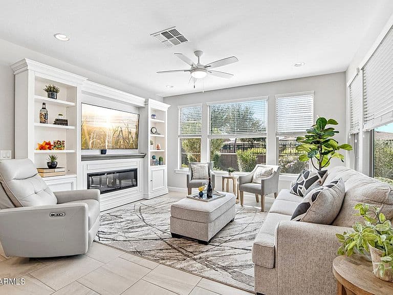 36042 N DESERT TEA Drive photo 1