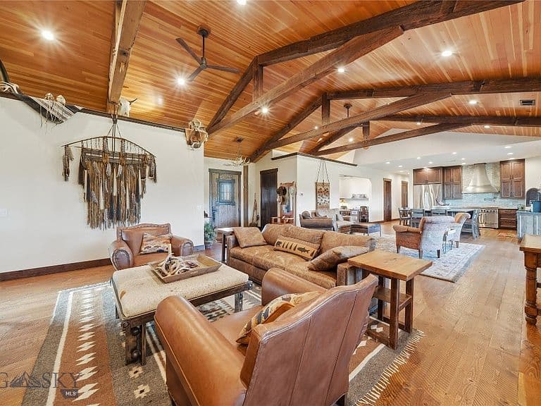 3697 Bridger Canyon Rd photo 4