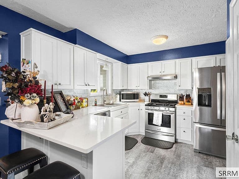 3573 W 17 N photo 5