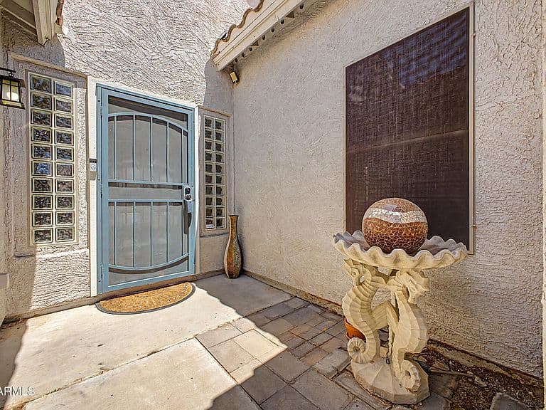 25652 W RIO VISTA Lane photo 4