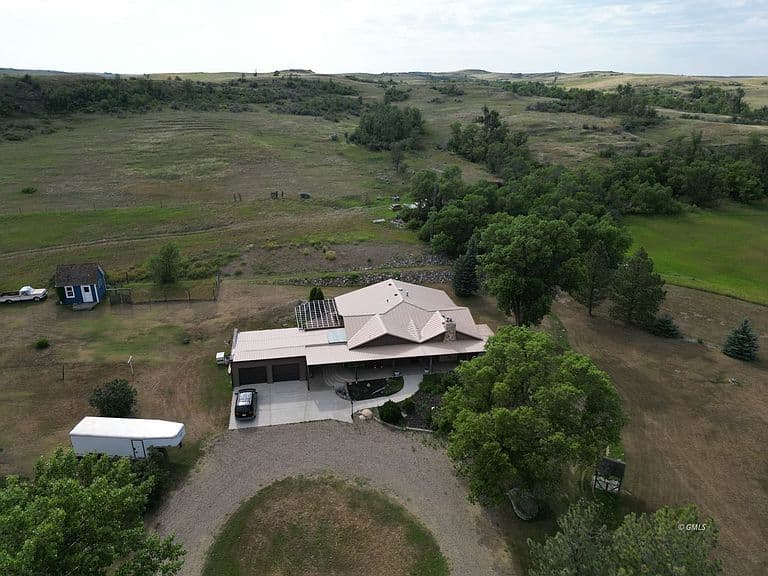 221 Highway 261 photo 4