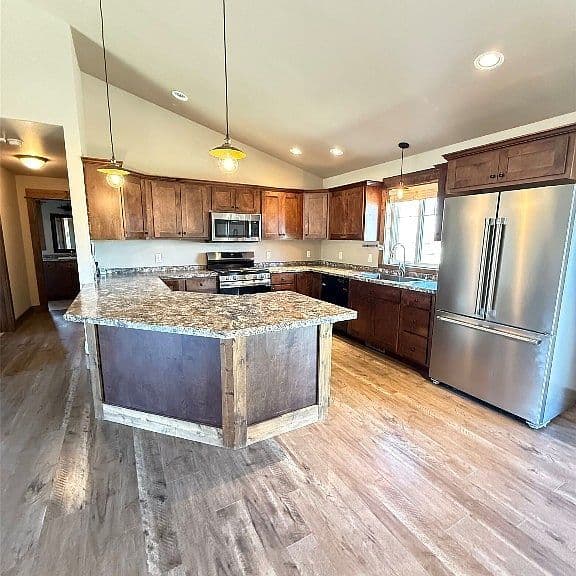 618 Lacey Rd photo 4
