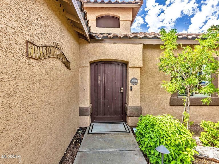 3884 E Gwynns Run Pl photo 3