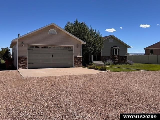 206 Prairie View Dr photo 3