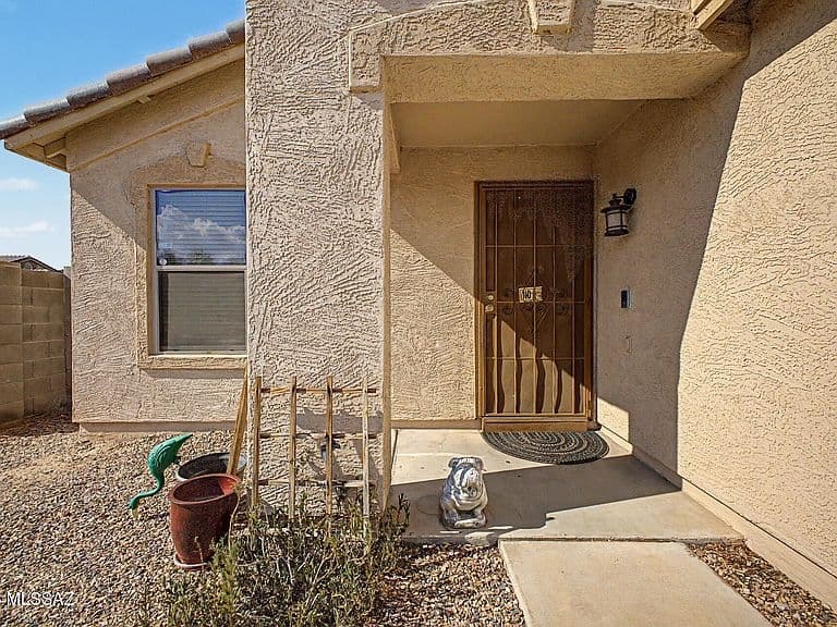 564 W Jardin Loop photo 3
