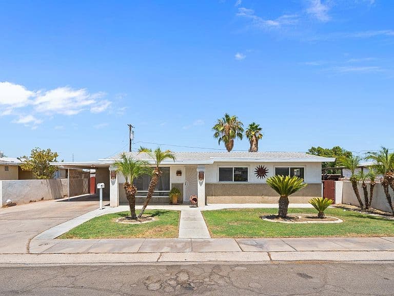 2010 E 25th Pl photo 2